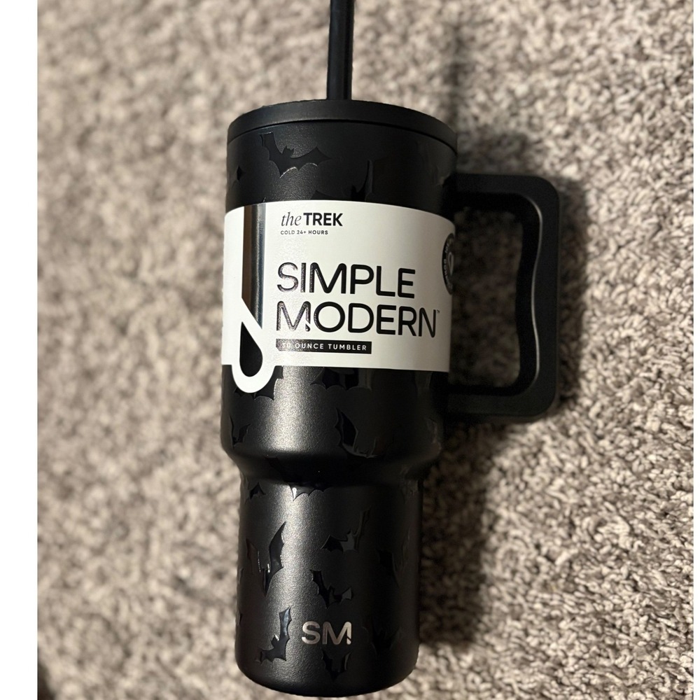 Simple Modern 30oz Tumbler Matte Black Bat Pattern Halloween NEW